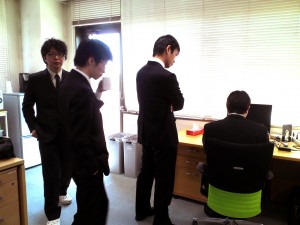 入社式前